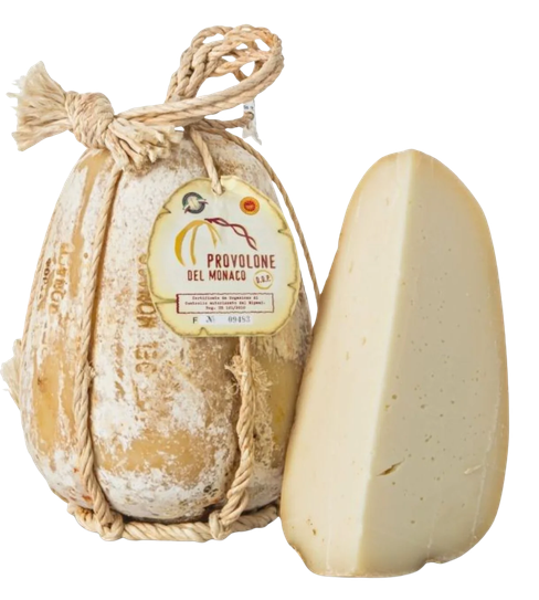 Una forma di Provolone del Monaco e il suo taglio